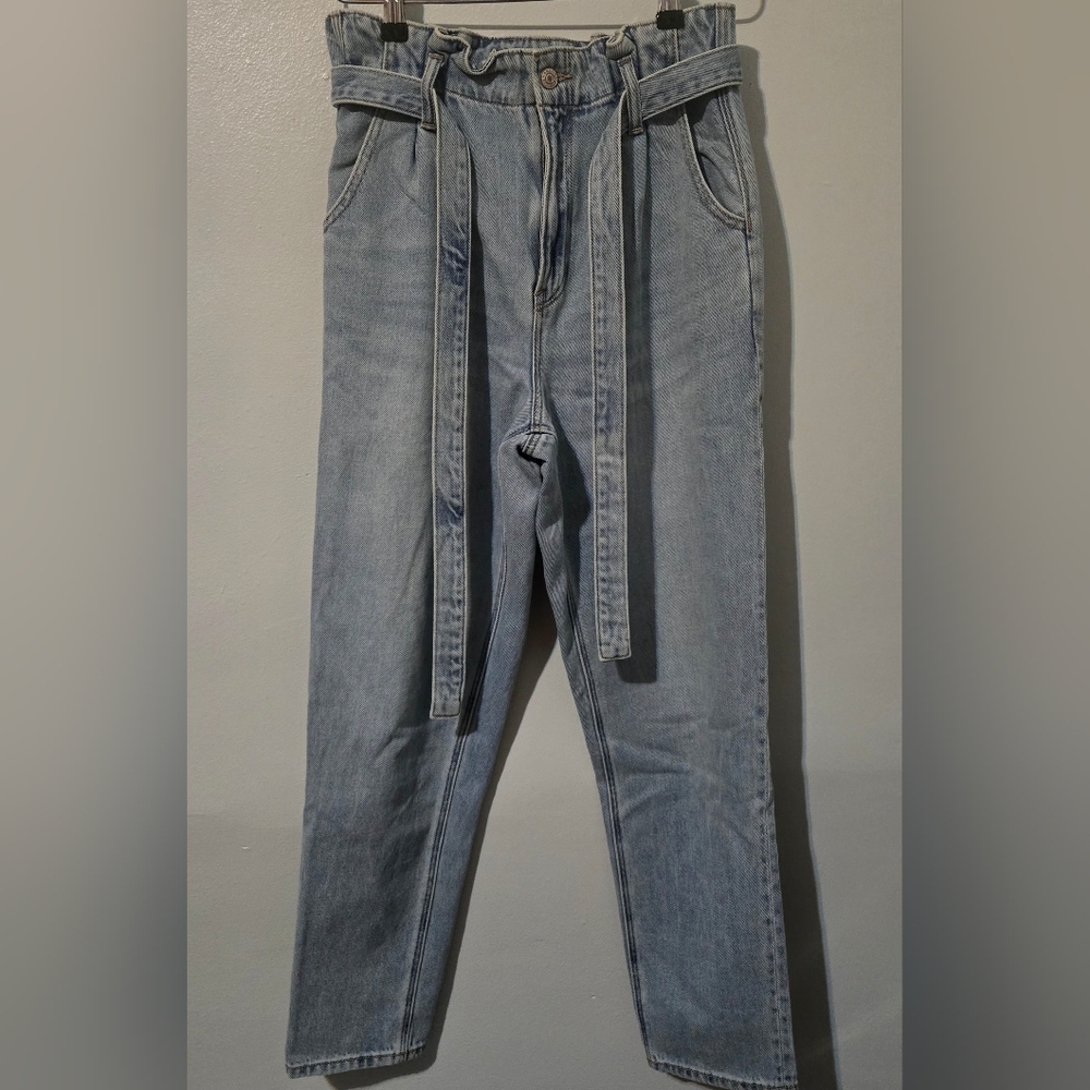 American Eagle Sz 4 Mom Jean, GUC
